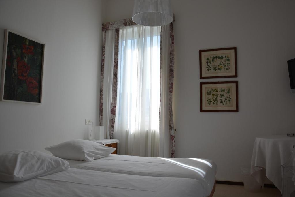 Hotel Villa Selva Lugano Camera foto